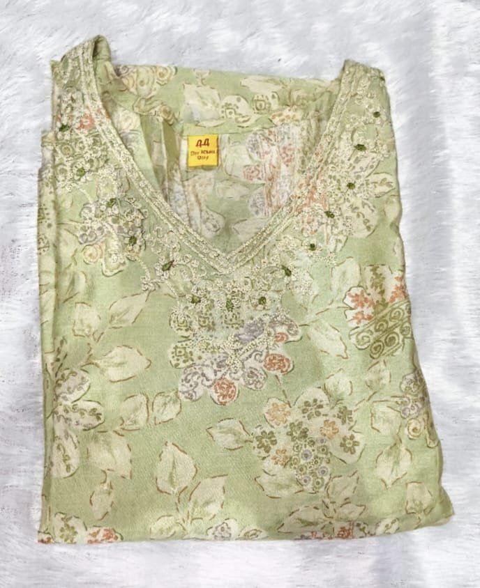 🌟 product description: white feather print kurta set with aqua zigzag pants (copy) 🌟 product description: white feather print kurta set with aqua zigzag pants (copy)